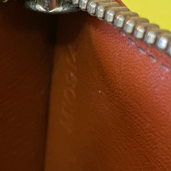 Louis Vuitton epi leather key cles - Picture 6 of 9